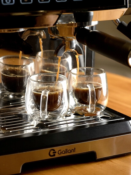 Imagem demonstrativa de extração dupla da Cafeteira Due Nero
